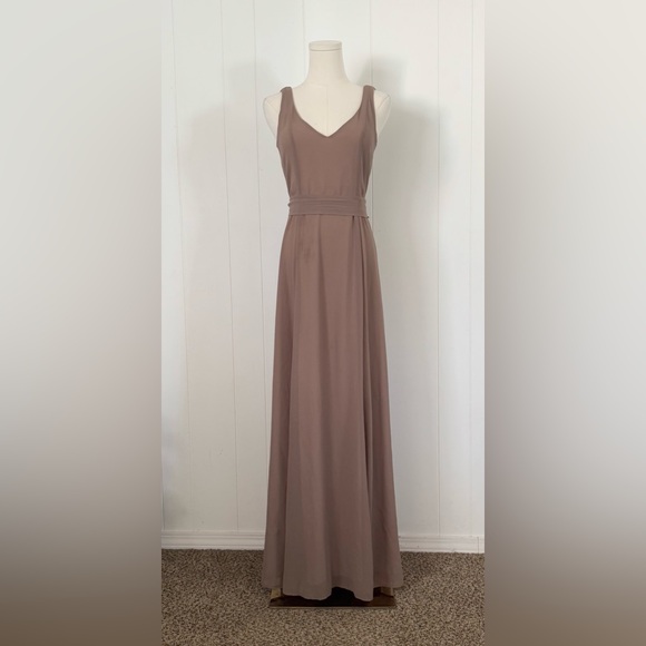 Show Me Your MuMu Jenn Maxi Dress Medium in Dune Chiffon - Picture 5 of 11